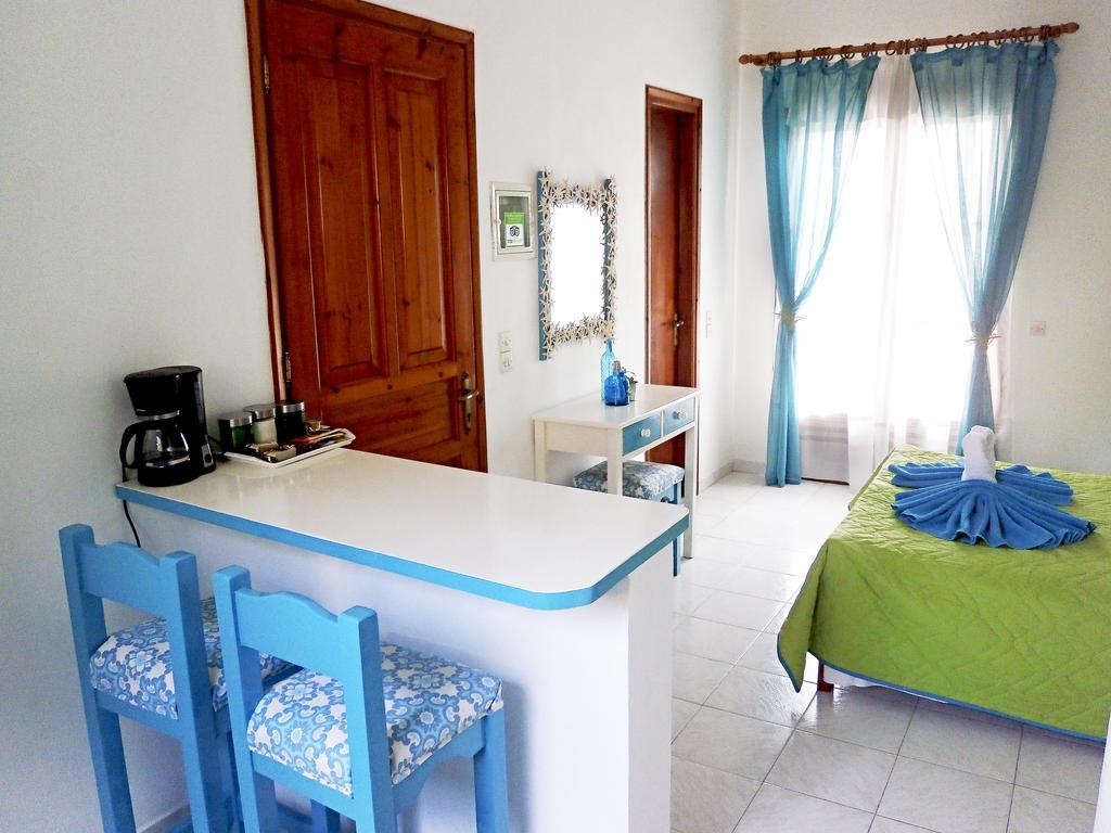 Paraskevi Apartments Ipsos Ngoại thất bức ảnh