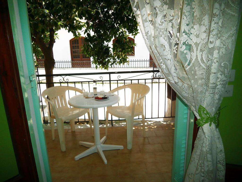 Paraskevi Apartments Ipsos Phòng bức ảnh
