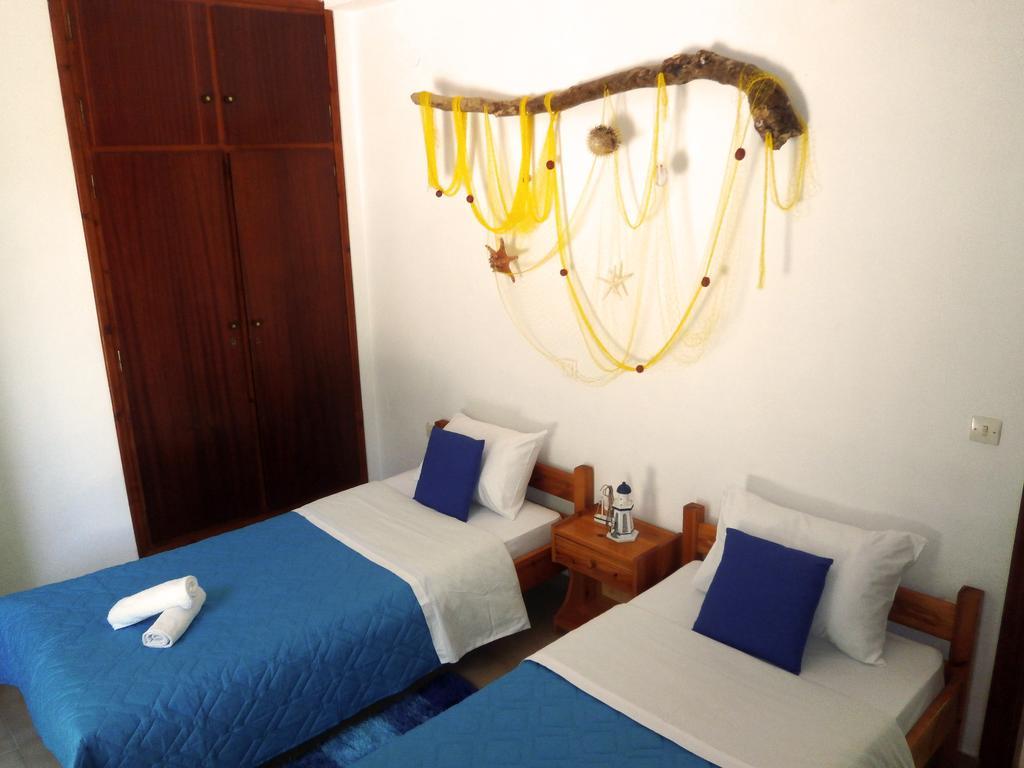 Paraskevi Apartments Ipsos Phòng bức ảnh